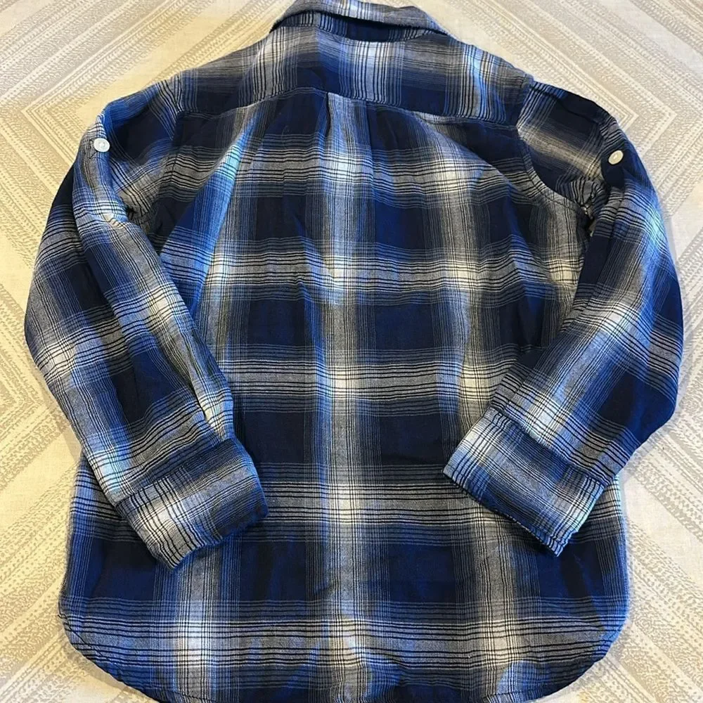 Gap Kids Boys Navy Blue & White Plaid Button Down Shirt - Size S 6/7
